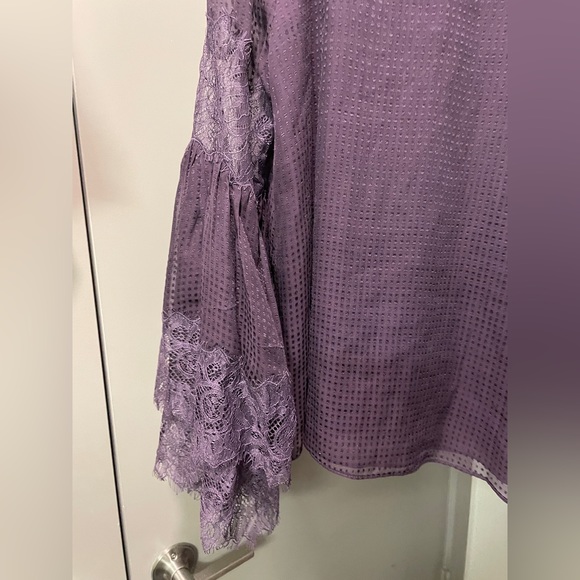 Chelsea and Walker Blouse - Picture 9 of 12